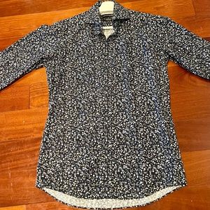 Brand New Sondergaard Dress Shirt with a Beautiful Design